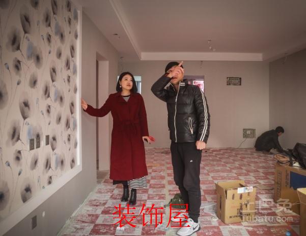 衣橱整理师入行6年 客户有明星等高消费人群