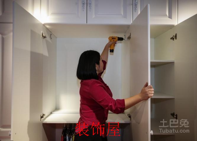 衣橱整理师入行6年 客户有明星等高消费人群